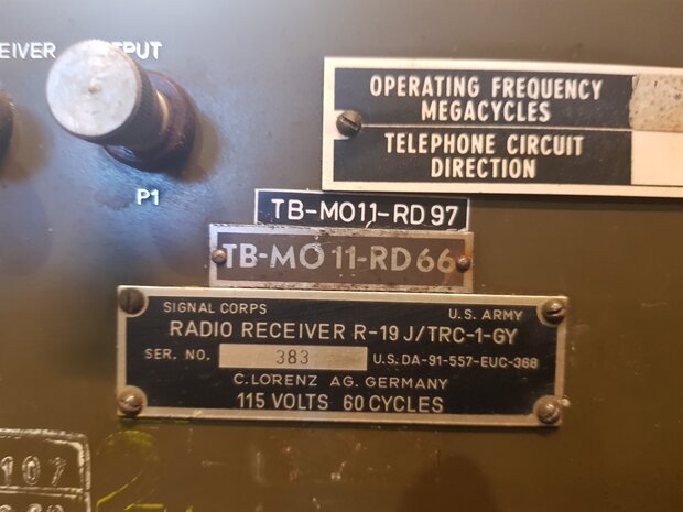 Radio Receiver U-S-ARMY R-19J/TRC-1-GY 